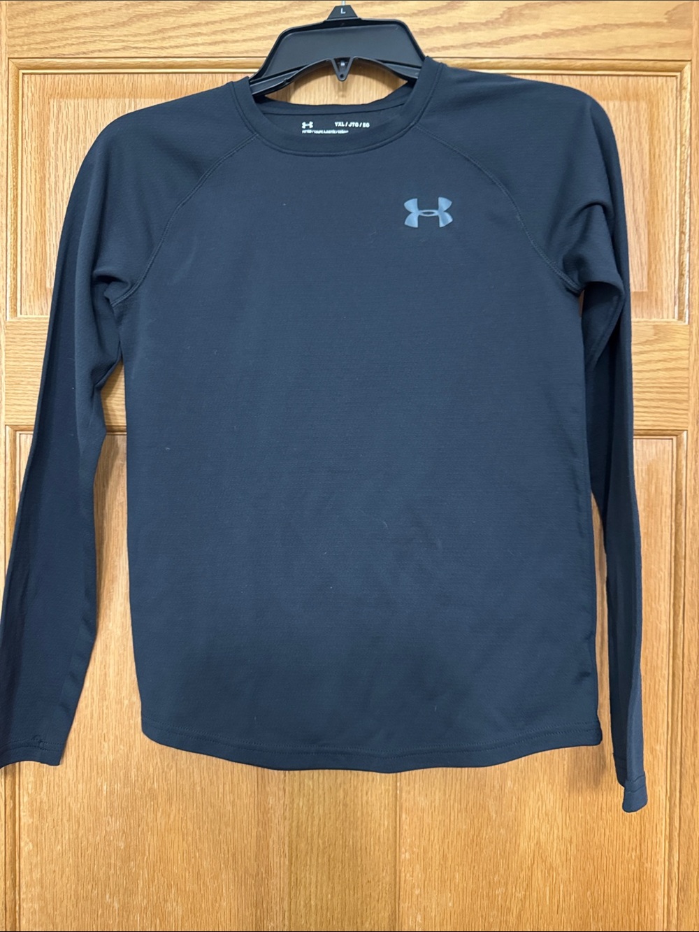 Under Armour Kids Black Long-Sleeve Performance Fitted Tee with Logo, Sz YXL